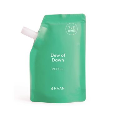 Haan käsidesin täyttöpakkaus Dew of Dawnissa on vihreä ja raikas tuoksu.. Tästä täyttöpussista voit täyttää HAAN täytettävän taskukokoisen käsidesin yli kolme kertaa.