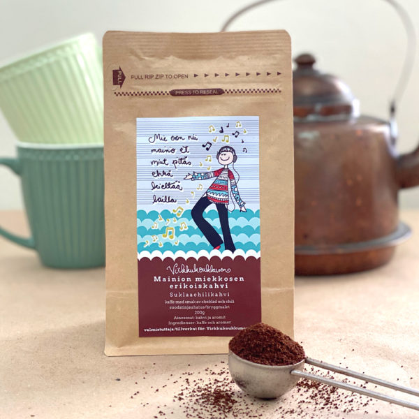 Maukas ja valloittavan tuoksuinen chilillä terästetty suklaan makuinen kahvi on valmistettu Suomessa. Söpö kahvipakkaus on Virkkukoukkusen suunnittelema.