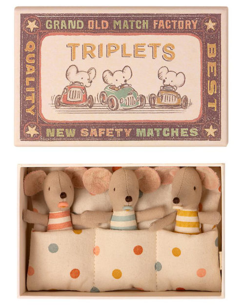 Maileg Triplets, baby mice in matchbox - Mailegin suloiset kolmoshiiret laatikossa.