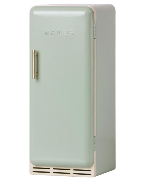 Maileg miniature fridge mint - Mailegin mintunvärinen miniatyyrijääkaappi.